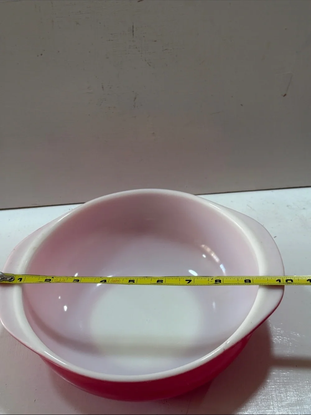 PYREX Vintage 1940’s Classic Pink and White Handled Serving Bowl 2 Quarts